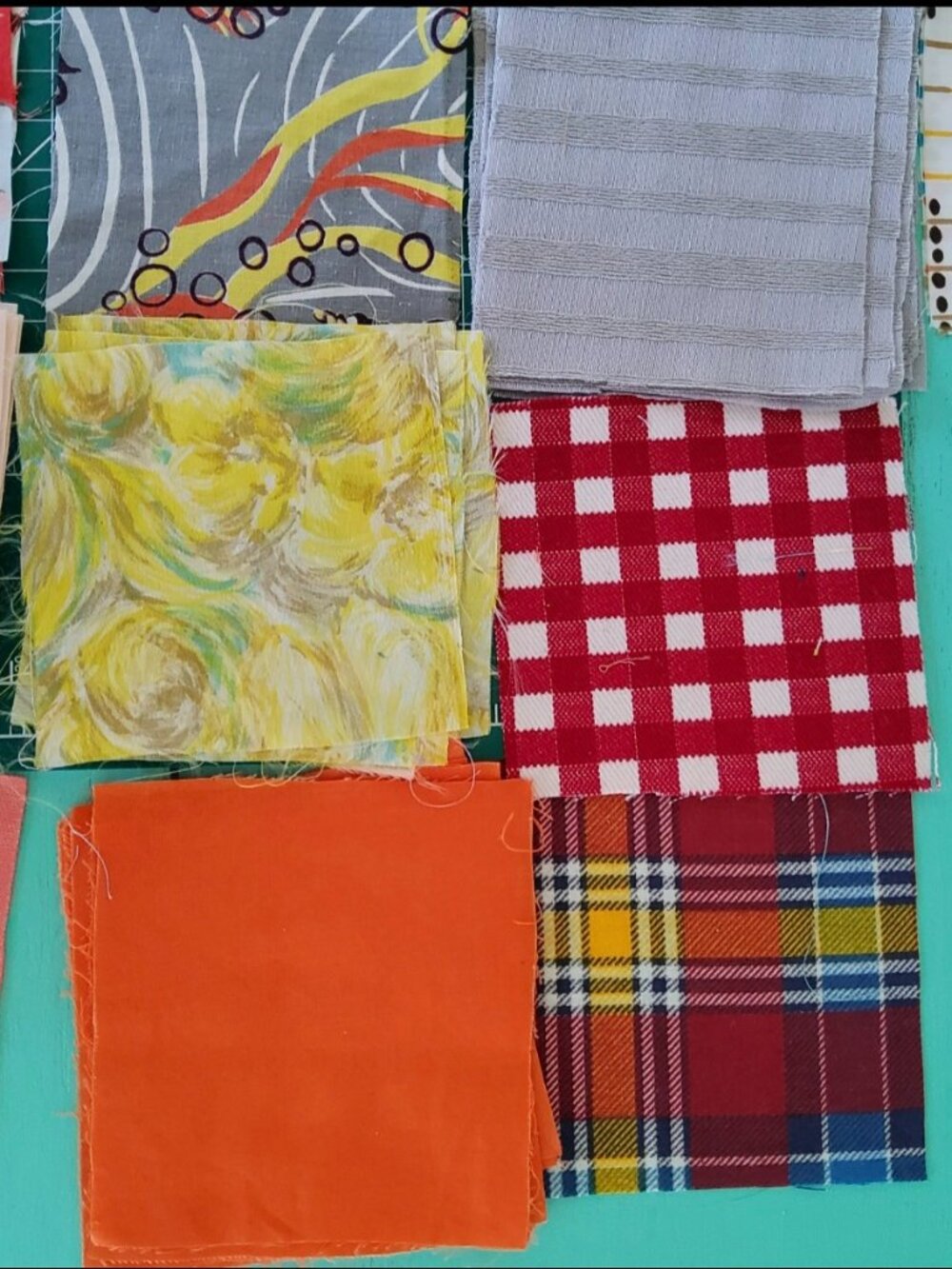 Fabric Destash Bundle, Quilting Squares, Vintage Fabric Scraps, Sewing - Picture 5 of 9